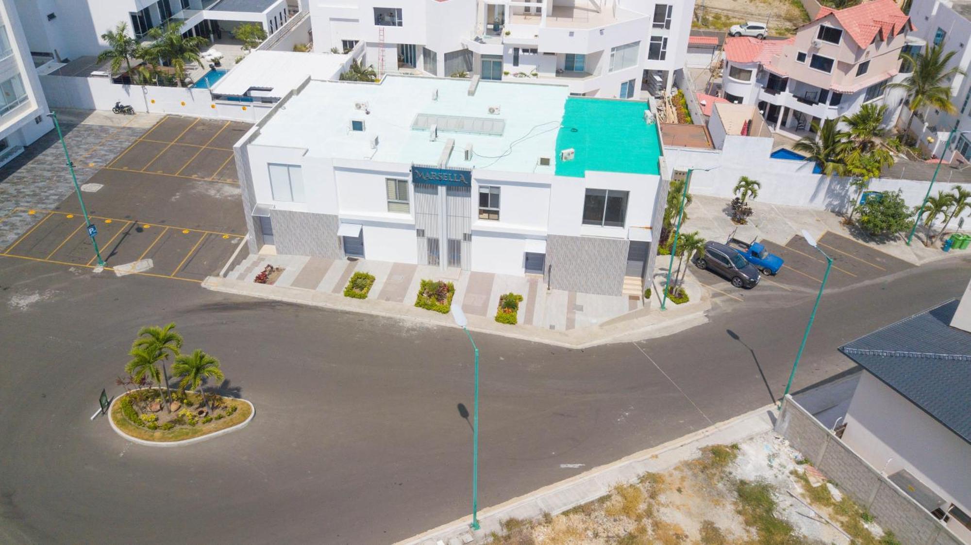 Urbanizacion Privada, Seguridad Y Confort Манта Екстериор снимка